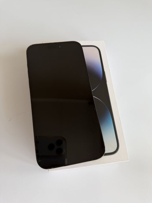 Продается айфон 14про макс очень в хорошем цвете