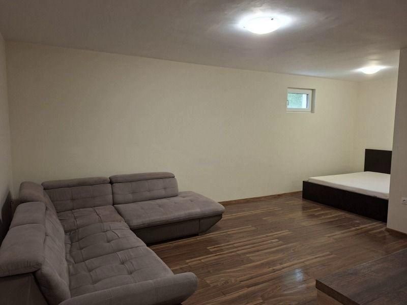 Дава се под наем Едностаен апартамент в София, Витоша - 45 кв.м за 359.04 € - Снимка #2