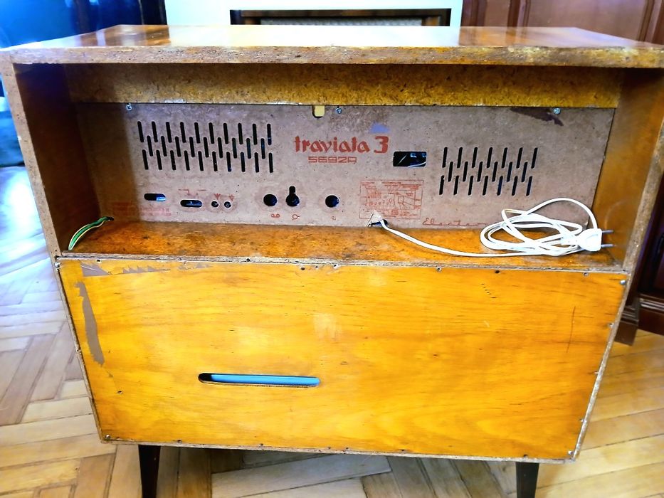 Ocazie!Radio cu lămpi Electronica Traviata S692A si pickup RFT Ziphona