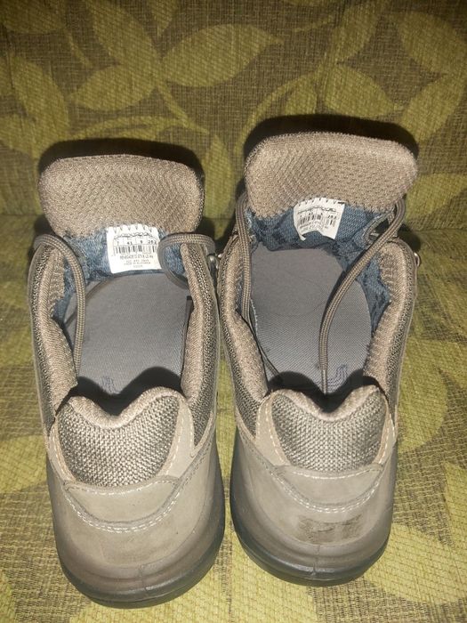 Туристически дамски обувки Lowa GTX