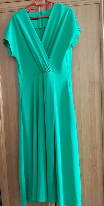 Rochie elegantă culoare verde sezon vară.Mărimea 46.