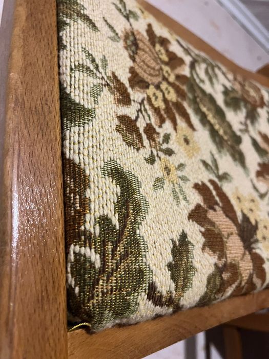 Продам мягкие стулья