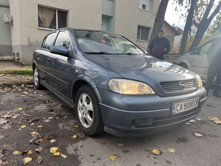 Опел Астра 2.0 дизел 82 кс само на части