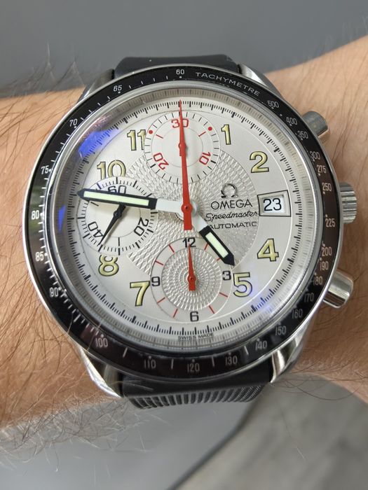 Omega Speedmaster Mark 40 Japan Edition