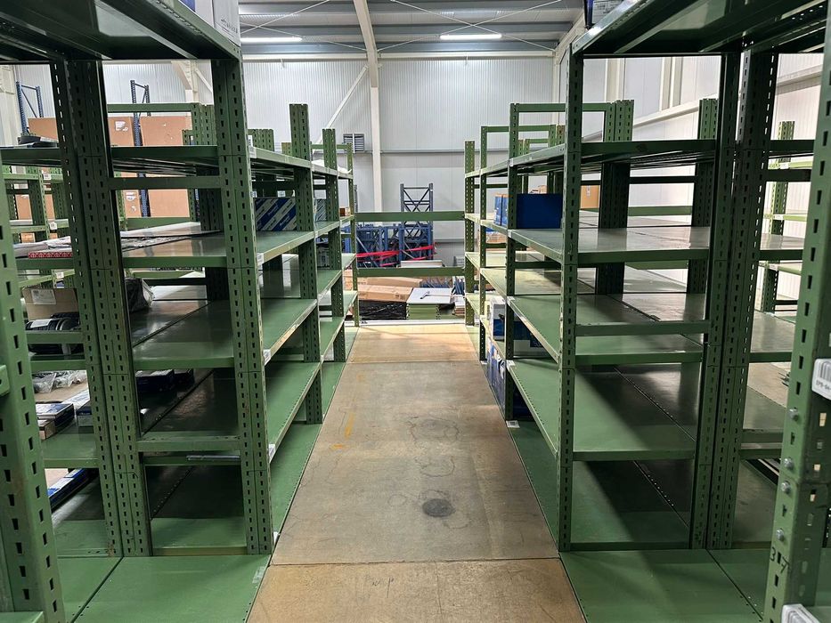Rafturi metalice, Sistem rafturi de polite cu etaj, aprox. 90-120m²