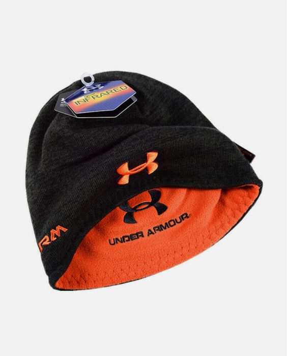 Under Armour двулицеви зимни шапки. Чисто нови.