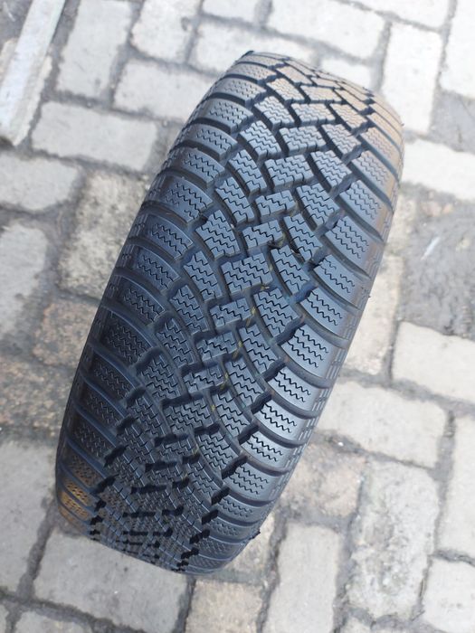 O bucată 175/55 R15 M+S iarnă - Continental