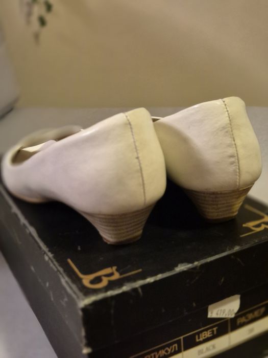Pantofi damă, Benvenuti