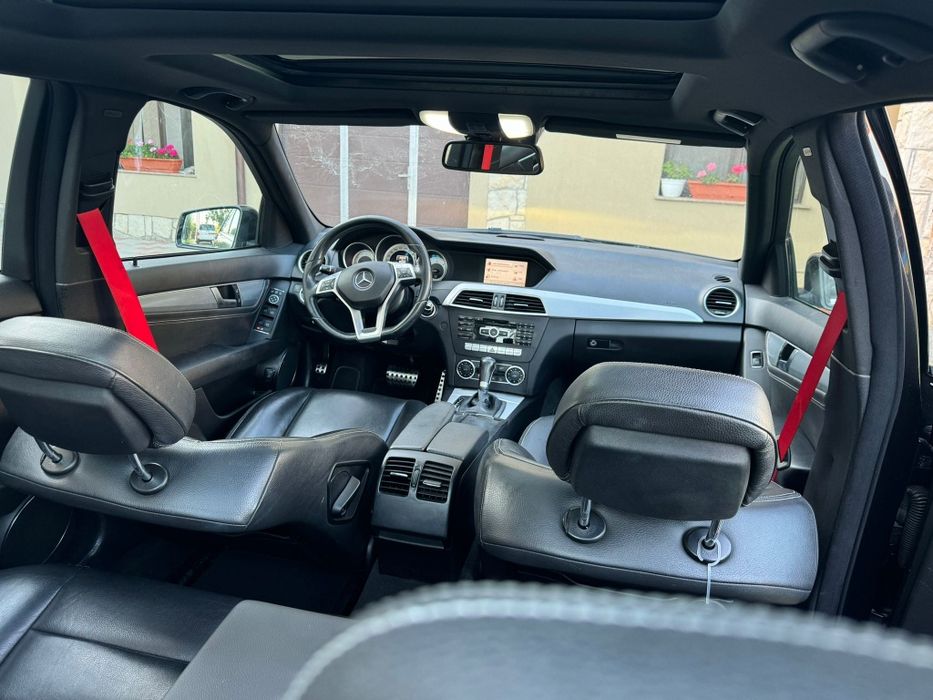 Mercedes C200/2013/automat/piele/ Navigatie mare/impecabil