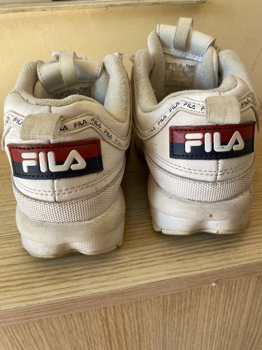Бели детски маратонки Fila