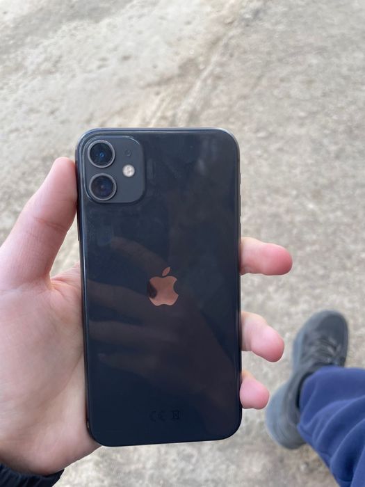 Айфон 11 менялся только дисплей