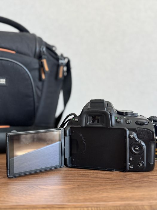 Nikon D5100 + Nikon 18–105 мм VR