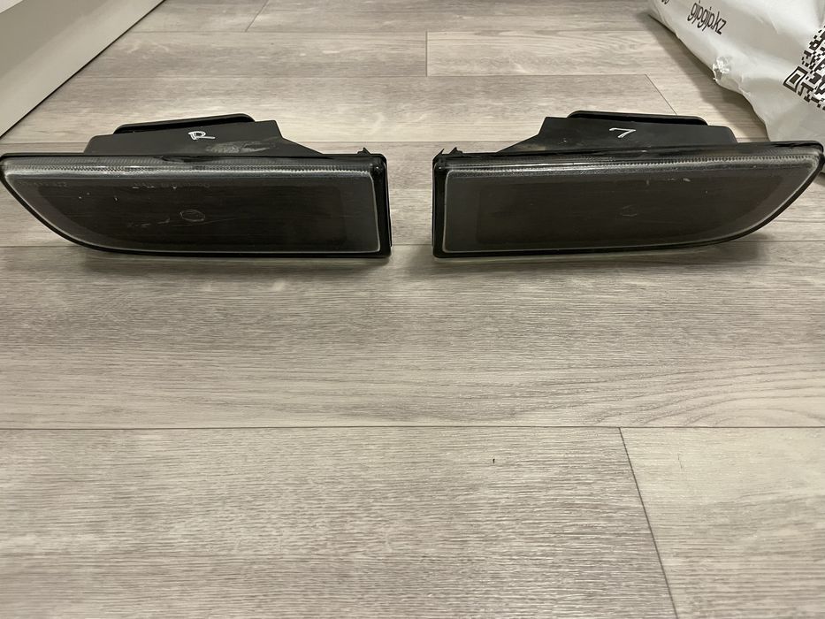 Продам противотуманки Hella для БМВ Е38