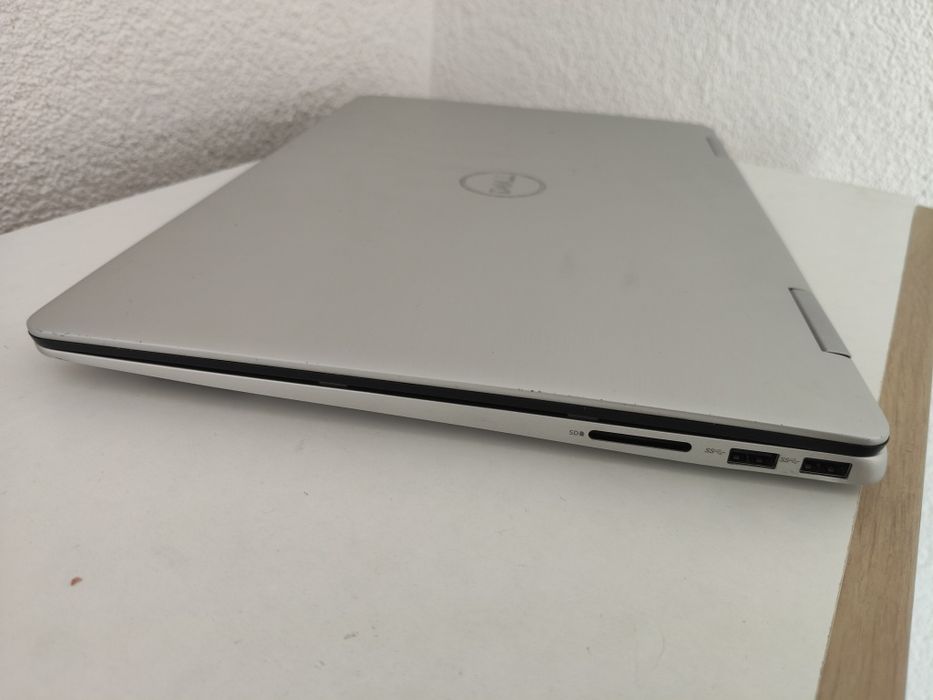 Dell Inspiron 15 7000 2-in-1 i5 gen 8 cu touchscreen