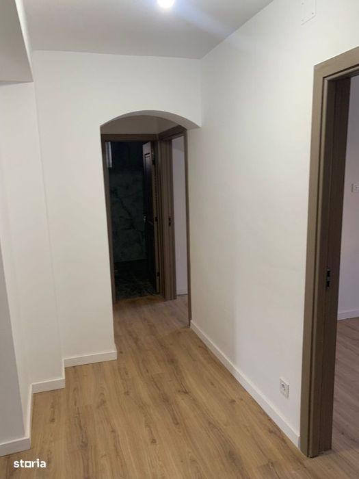 Apartament 3 camere , 2 băi , finisat modern + garaj - zona Scala