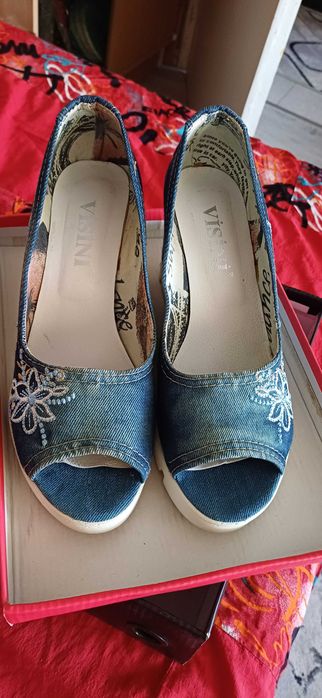 Дамски обувки летни