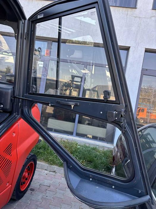 Stivuitor - Motostivuitor Linde H40D-01 Anul fabricației: 11/2010