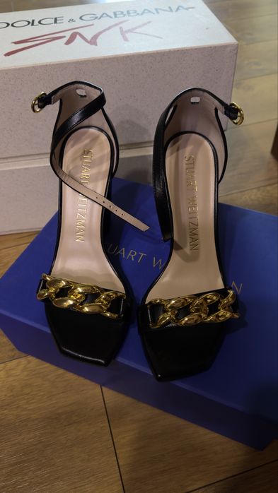Босоножки Stuart Weitzman