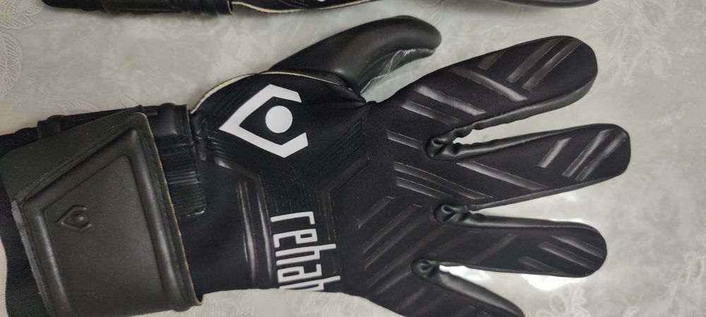 Вратарски ръкавици -номер  8