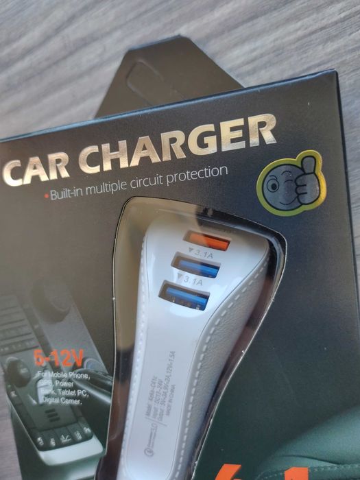 Vând încărcător auto nou, sigilat în ambalaj original.