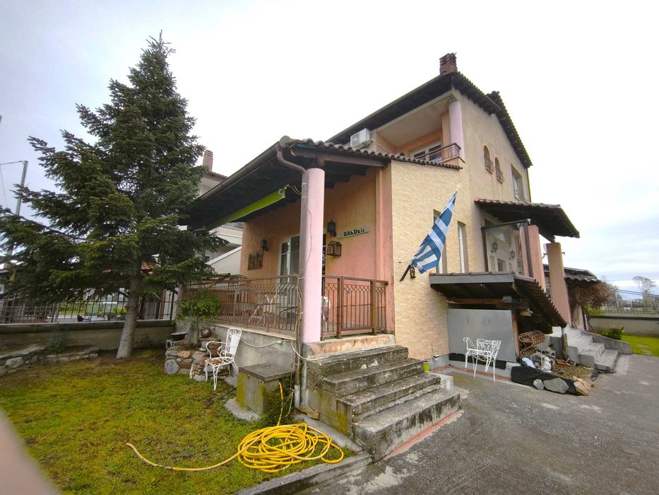 Продава изключителна къща само на 650 м от морето в Ставрос, Гърция