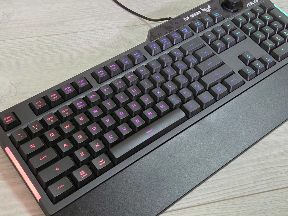 1г. ГАРАНЦИЯ Геймърска Клавиатура ASUS TUF Gaming K1 (RGB / Aura Sync) gaming keyboard асус туф к1