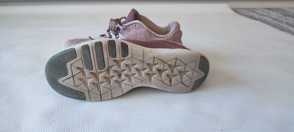 Дамски маратонки Nike 38 номер