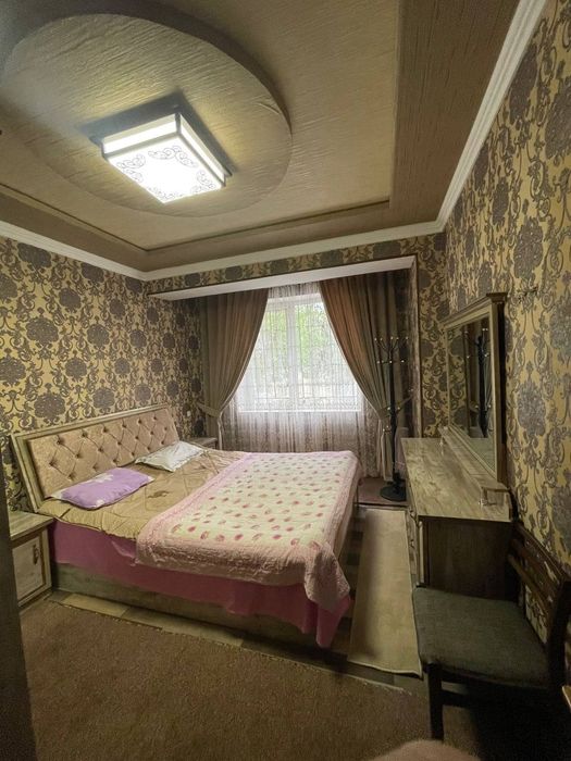 Luks barcha jixozlari bilan 3 xona sotiladi oybek vika oldida