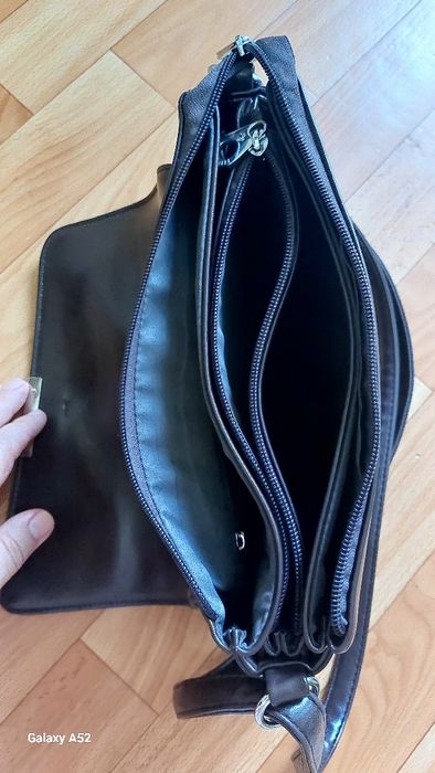 Продам кожаную женскую сумочку