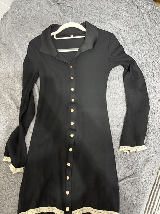 Вечернее черное платье