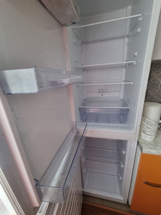 Продам холодильник Беко срочно