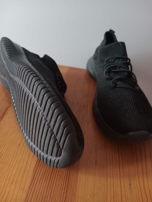 Кроссовки черные для спорта 37 размер