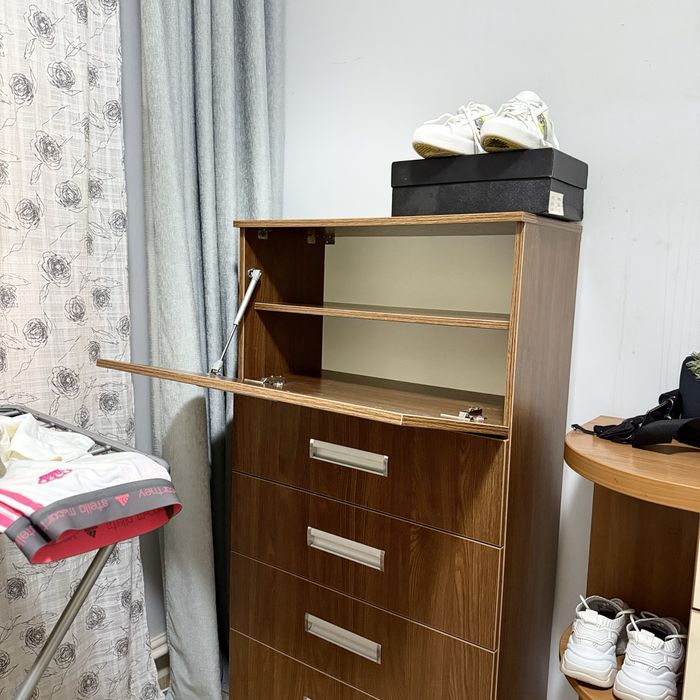 Для прихожей 35000 связи переезд