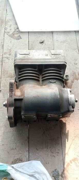 Компрессор на Даф 105 б/у рабочий