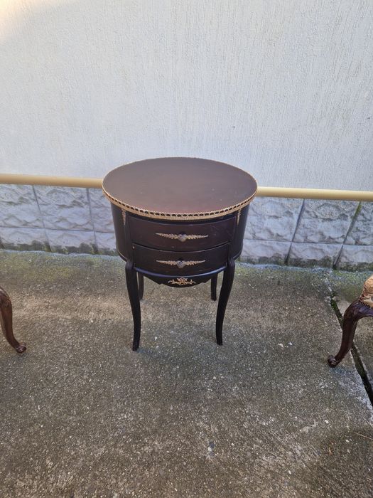 Прекрасно антикварно холандско шкафче