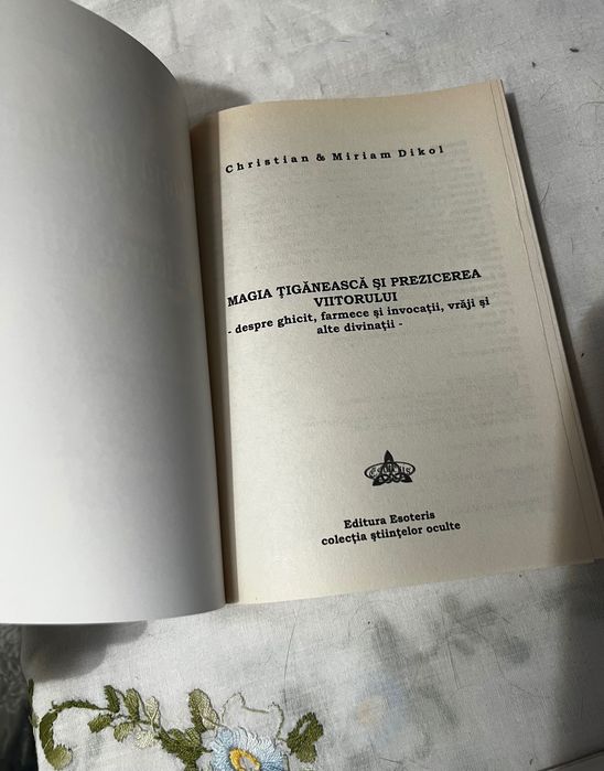 Carte ezoterică „Magia țigănească și prezicerea viitorului” – vrăji, farmece, ocultism