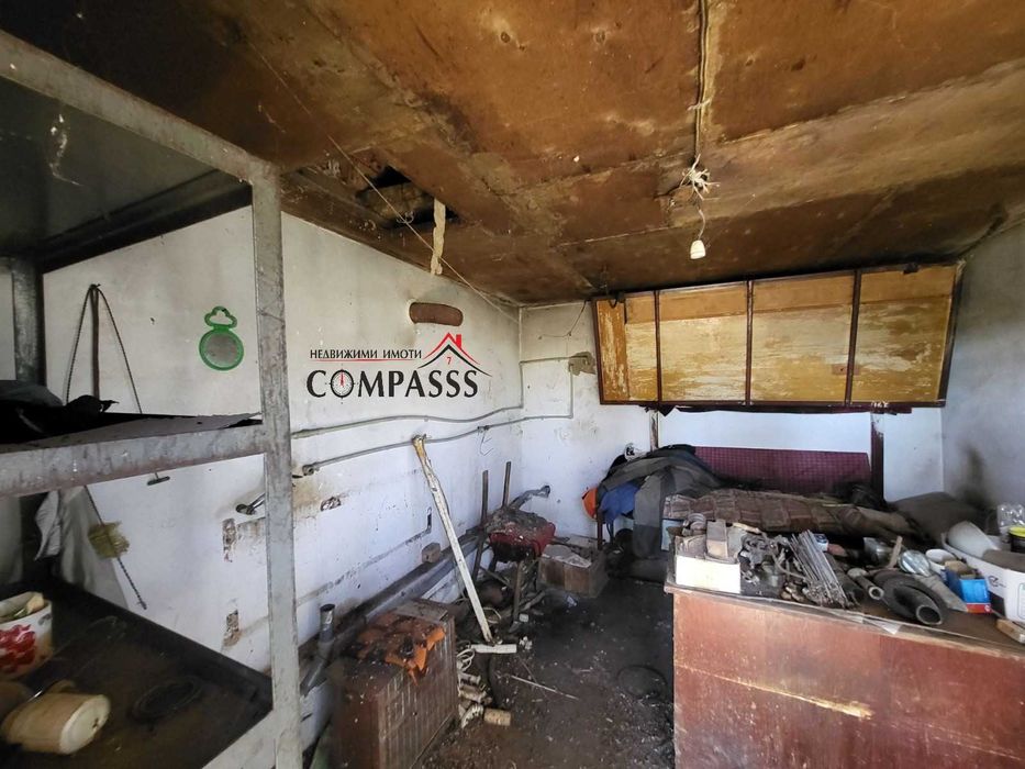 Продава се Къща в с. Ловчанци, Област Добрич - 450 кв.м за 34 €/кв.м - Снимка #7