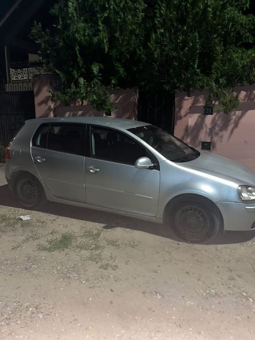 VOLKSWAGEN e-Golf 0 — imagine 3