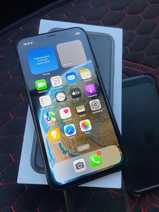 iPhone XR 64 gb.
