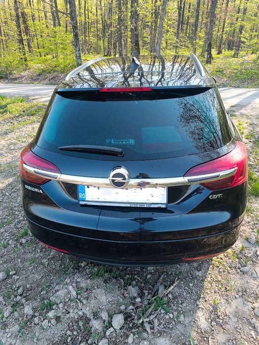 Vând Opel insignia