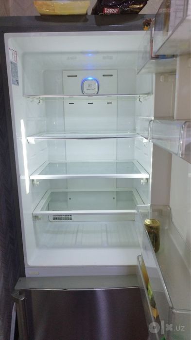 Продаю б/у холодильник LG, 2-х камерный, состояние как новый