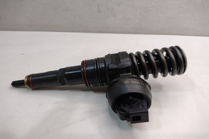 Injector BC (litere mari) 038130073AJ Skoda Octavia prima generatie (