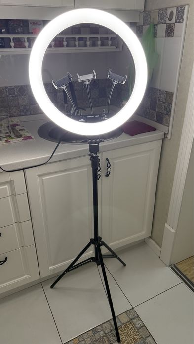 Продам лампу для снятие видеороликов