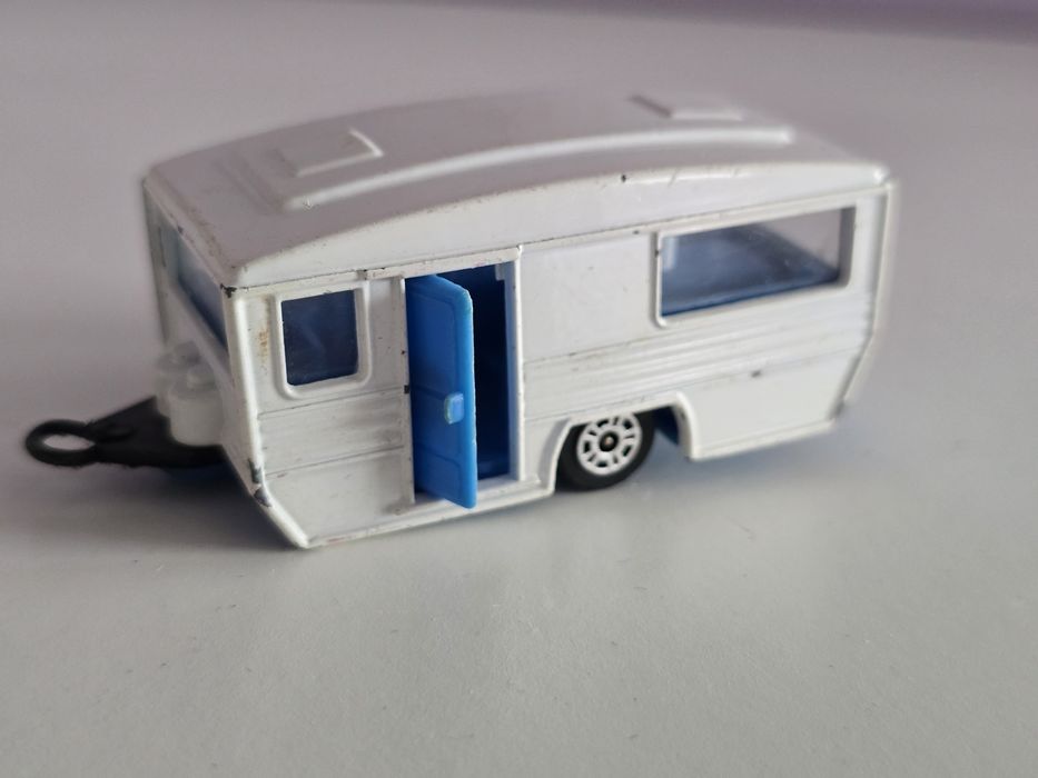 Macheta Rulotă corgi