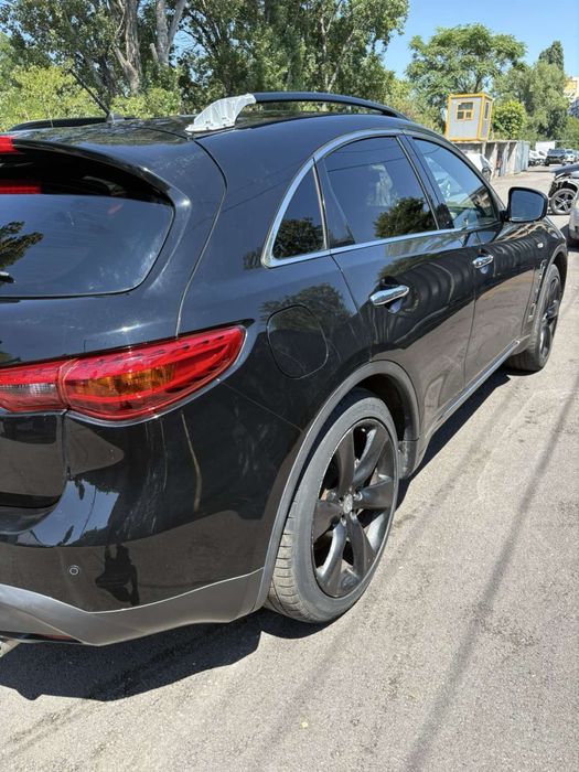 Infiniti FX30d 238кс НА ЧАСТИ