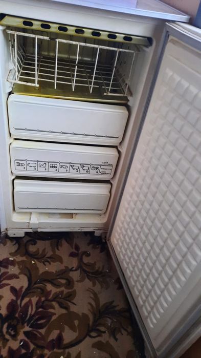 Продам морозилку 13тыс