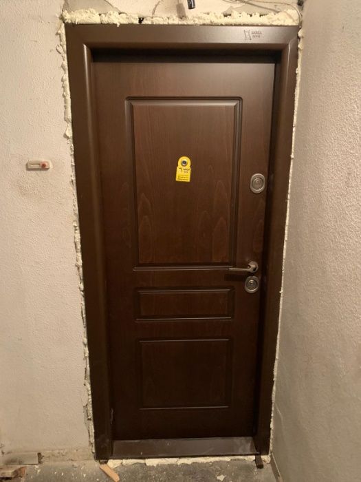 Usa MEGA DOOR Prestige   1 750 lei