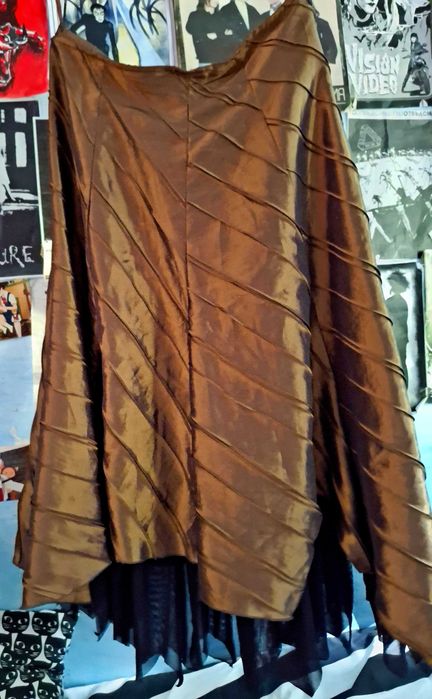 Винтидж готик асиметрична пола в бронзово и старо злато с фуста ефектен черен тюл, размер M/L