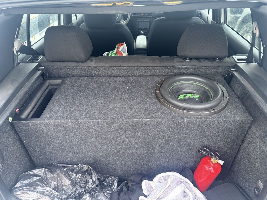 Бас каса и усилвател DEAF BONCE