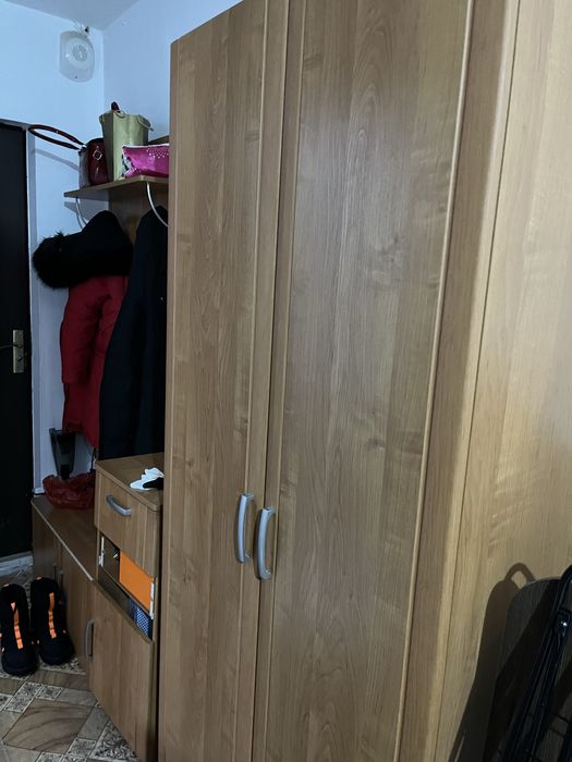 Шкаф ,тумбочка.